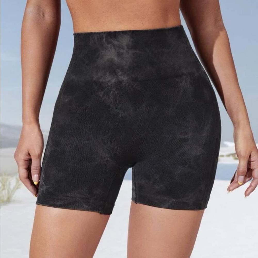 LN Seamless Tie Dye Shorts